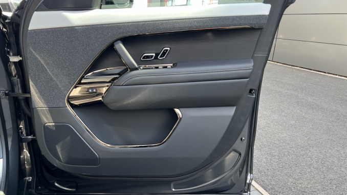Land Rover Range Rover Sport 3.0 D250 Battersea Edition 5dr Auto Diesel Estate - Image 30